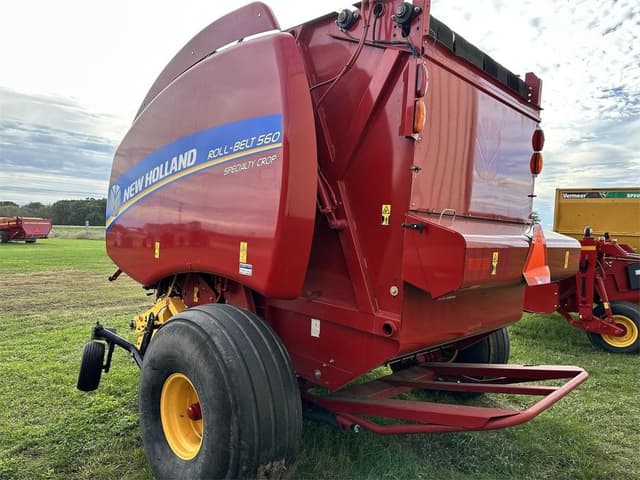 Image of New Holland RB560 Specialty Crop equipment image 3