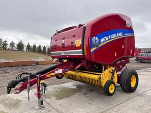 2016 New Holland RB450 Equipment Image0