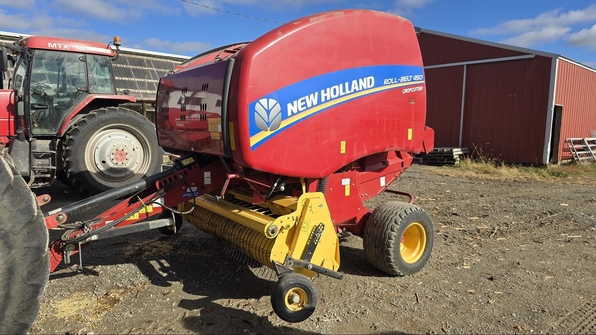 2016 New Holland RB450 CropCutter Equipment Image0
