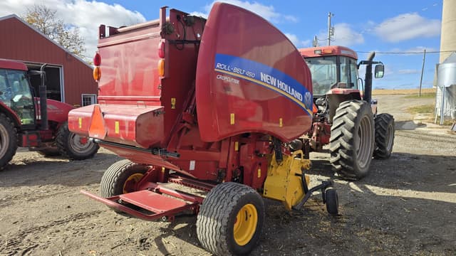 Image of New Holland RB450 CropCutter equipment image 3