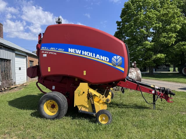 Image of New Holland RB450 equipment image 4