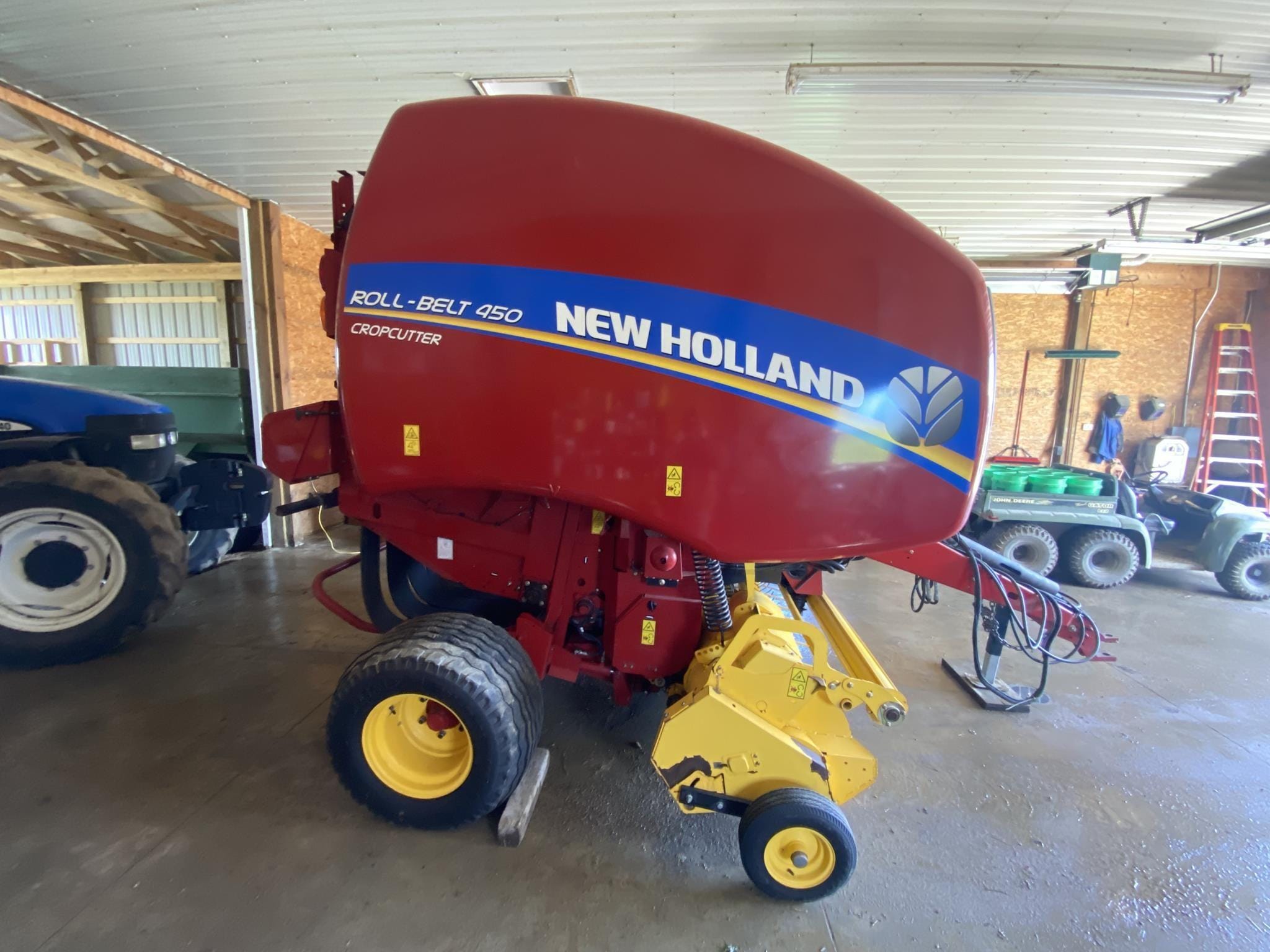 2016 New Holland RB450 Equipment Image0