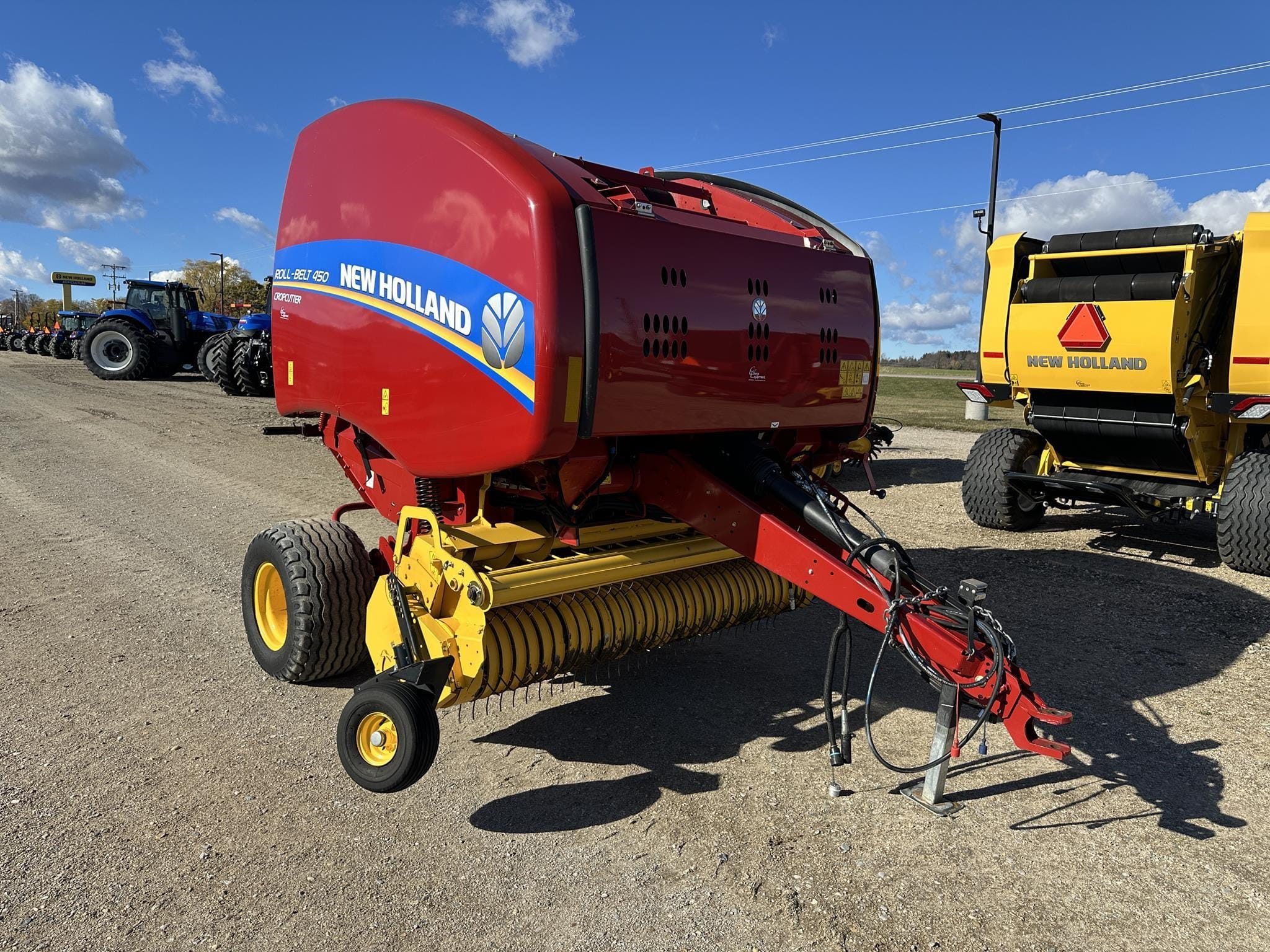 2016 New Holland RB450 CropCutter Equipment Image0