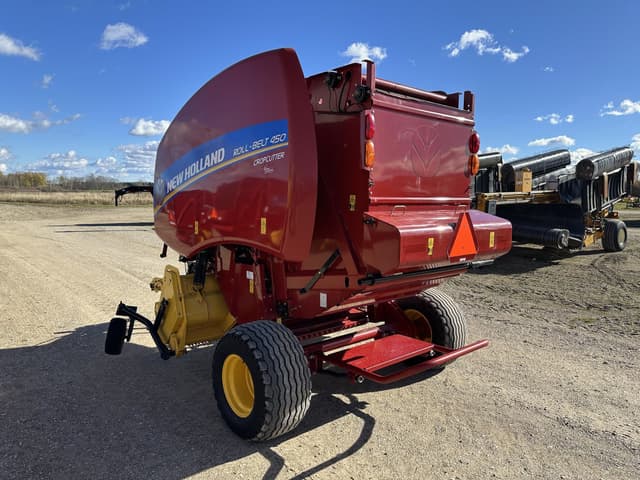 Image of New Holland RB450 CropCutter equipment image 2