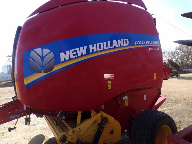 Image of New Holland RB560 equipment image 3