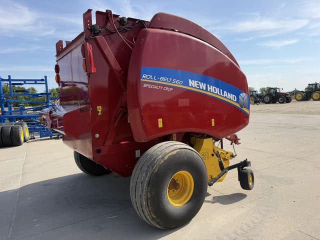 Image of New Holland RB560 equipment image 2