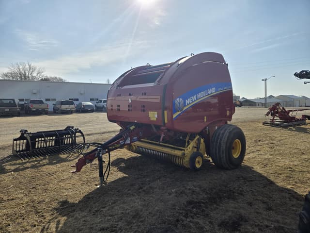Image of New Holland RB560 equipment image 1