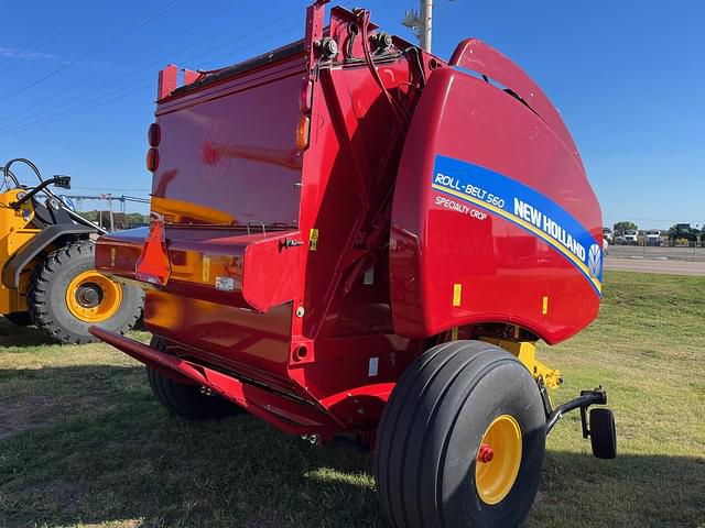 Image of New Holland RB560 Specialty Crop equipment image 4