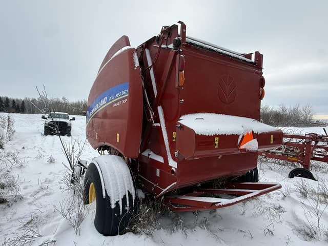 Image of New Holland RB560 equipment image 4