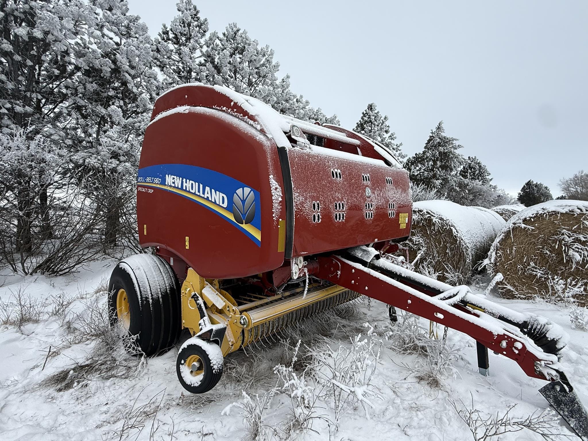 Main image New Holland RB560