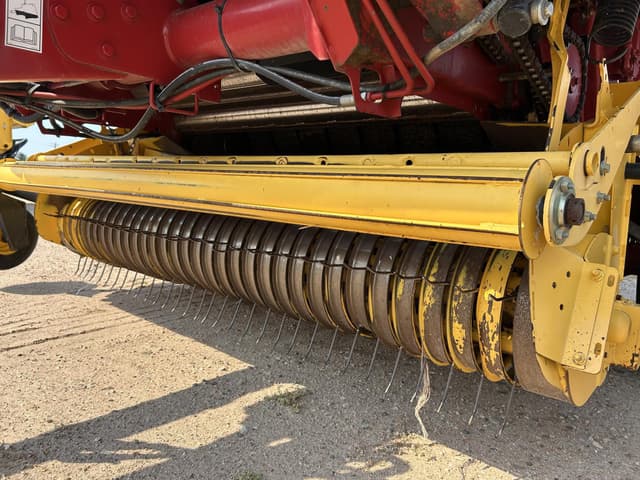 Image of New Holland RB560 Specialty Crop equipment image 2