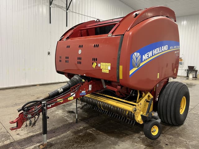 Image of New Holland RB560 Bale Slice equipment image 4
