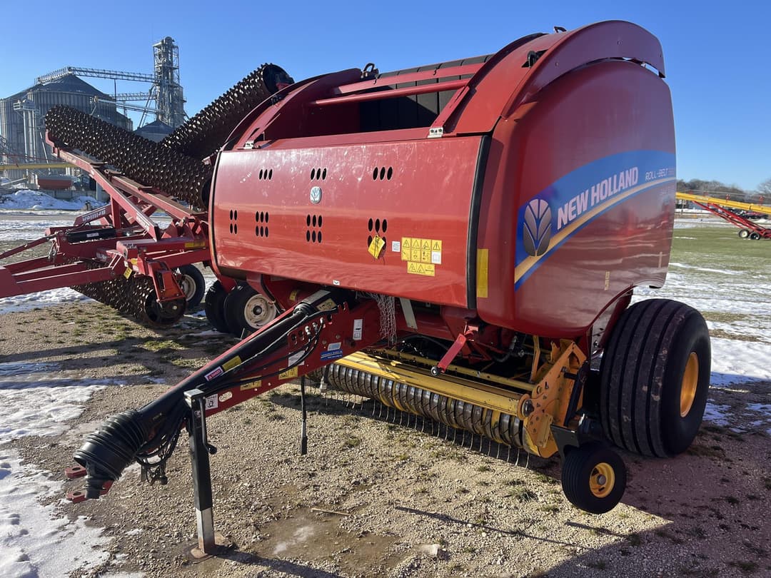 Image of New Holland RB560 Bale Slice Primary image