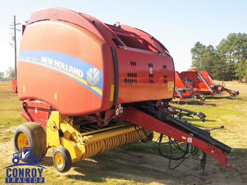 2016 New Holland RB460 Equipment Image0