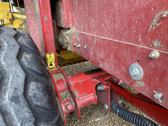 Image of New Holland RB460 Silage Special equipment image 4