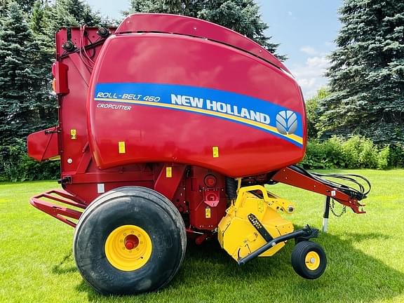 Image of New Holland RB460 CropCutter equipment image 1