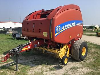 2016 New Holland RB560 Specialty Crop Equipment Image0