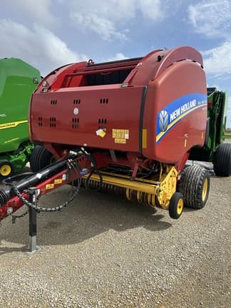 Image of New Holland RB560 Bale Slice Primary image