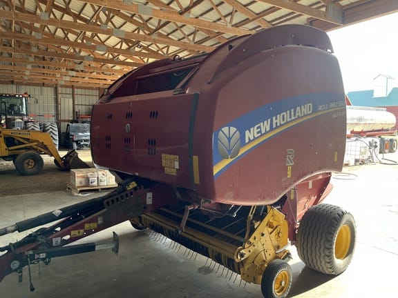 2016 New Holland RB560 Bale Slice Equipment Image0