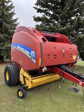 Image of New Holland RB560 Specialty Crop equipment image 2