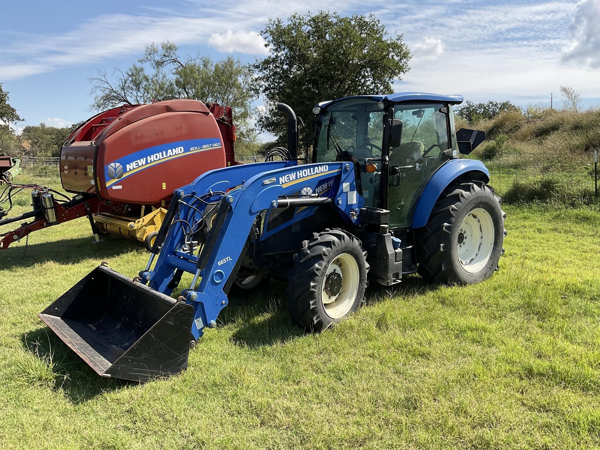 2016 New Holland T4.100 Equipment Image0