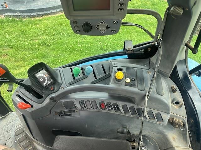 Image of New Holland T6050 equipment image 4