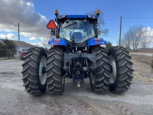 Image of New Holland T7.200 equipment image 4