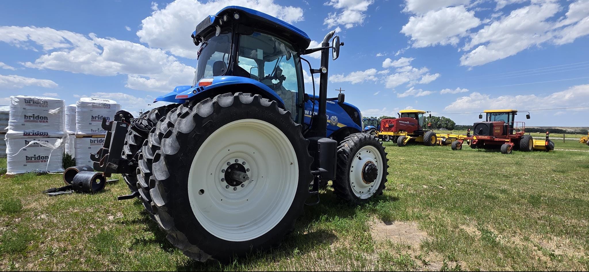 2016 New Holland T7.270 Equipment Image0