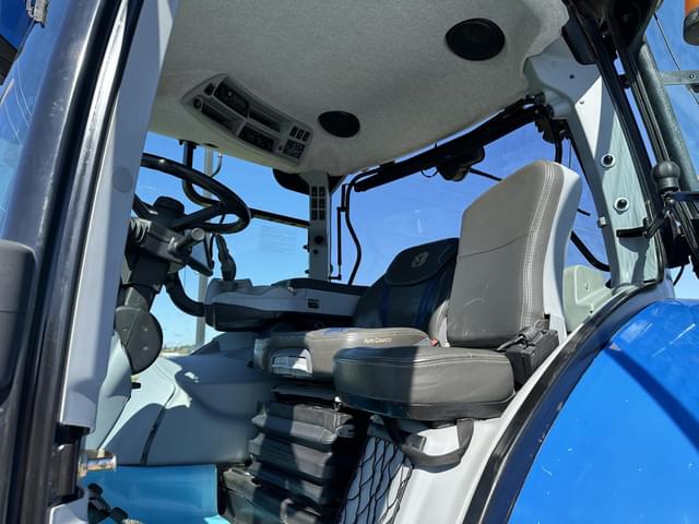 Image of New Holland T7.270 equipment image 4