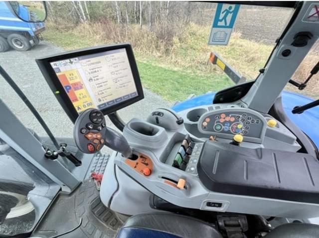 Image of New Holland T7.315 equipment image 4