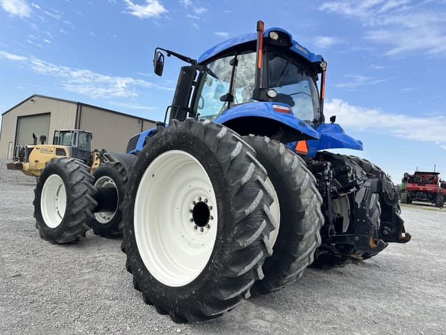 Image of New Holland T8.410 equipment image 4