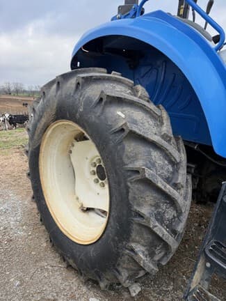 Image of New Holland TS6.120 equipment image 4