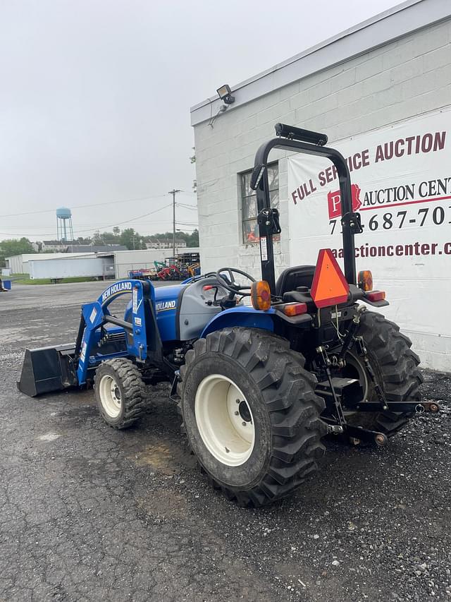 Image of New Holland Workmaster 33 equipment image 4
