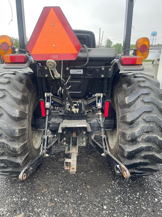 Image of New Holland Workmaster 33 equipment image 3