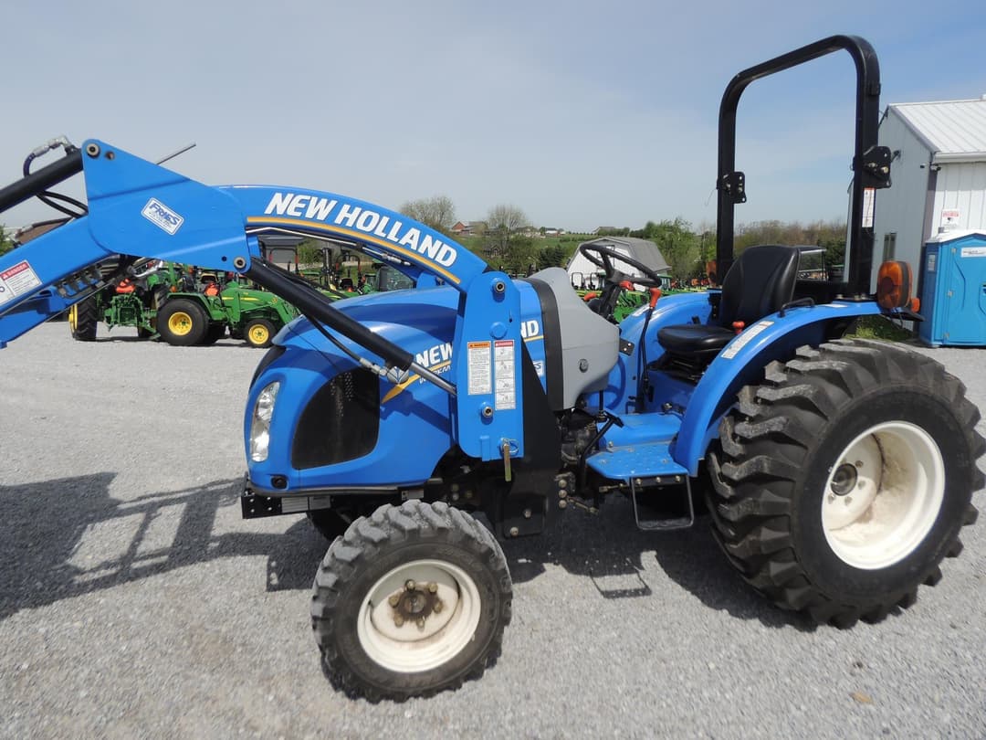 Image of New Holland Workmaster 33 Primary image