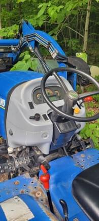 Image of New Holland Workmaster 33 equipment image 4