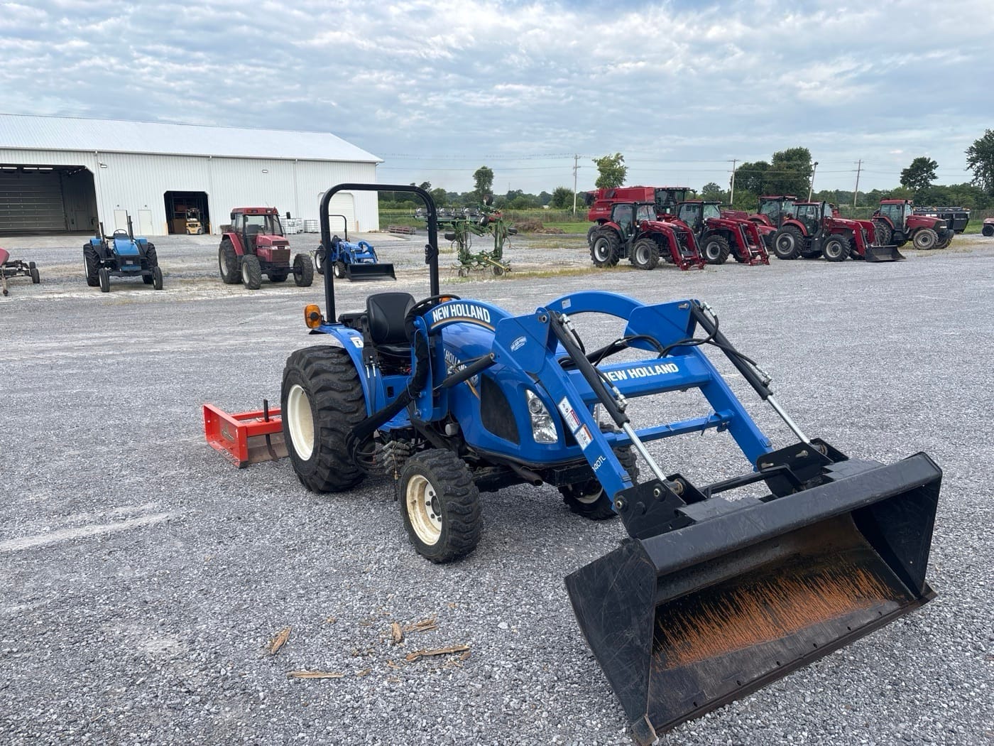 2016 New Holland Workmaster 33 Equipment Image0