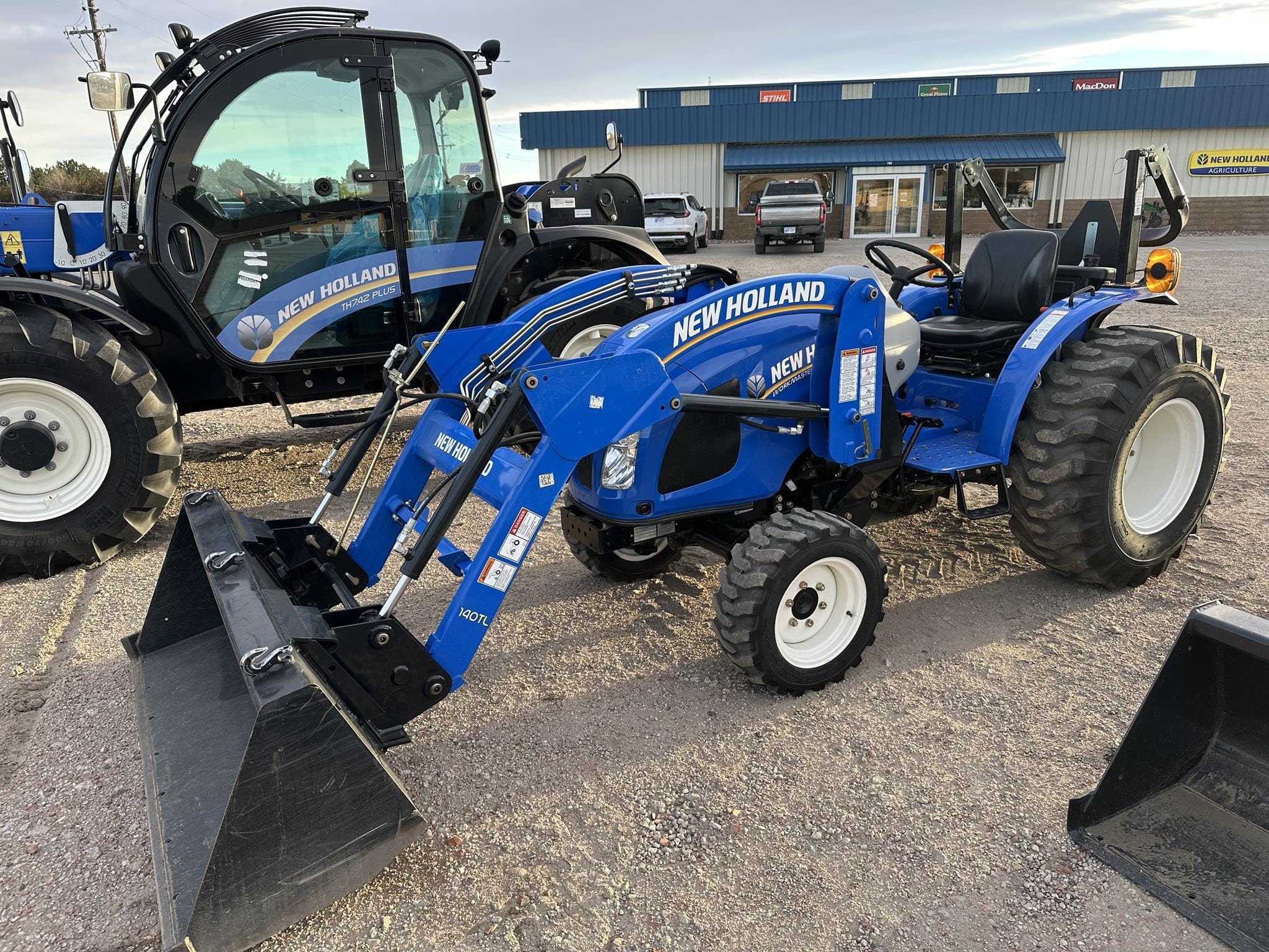 2016 New Holland Workmaster 37 Equipment Image0