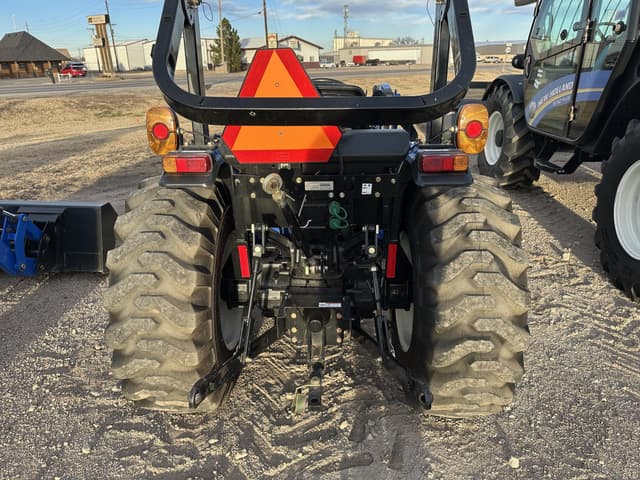 Image of New Holland Workmaster 37 equipment image 3