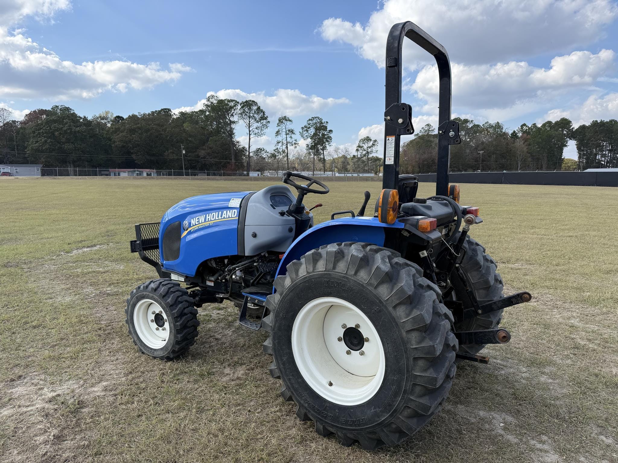 2016 New Holland Workmaster 37 Equipment Image0