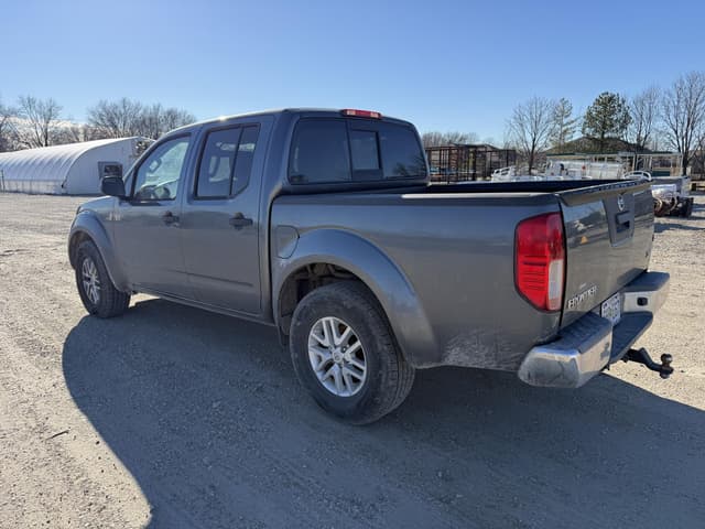 Image of Nissan Frontier equipment image 3
