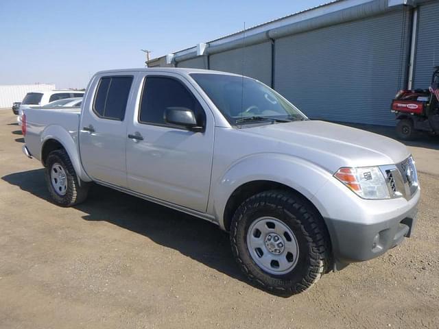 Image of Nissan Frontier equipment image 1