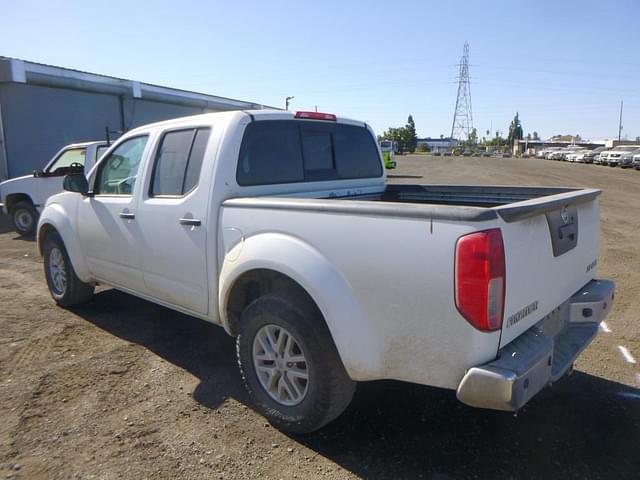 Image of Nissan Frontier equipment image 3