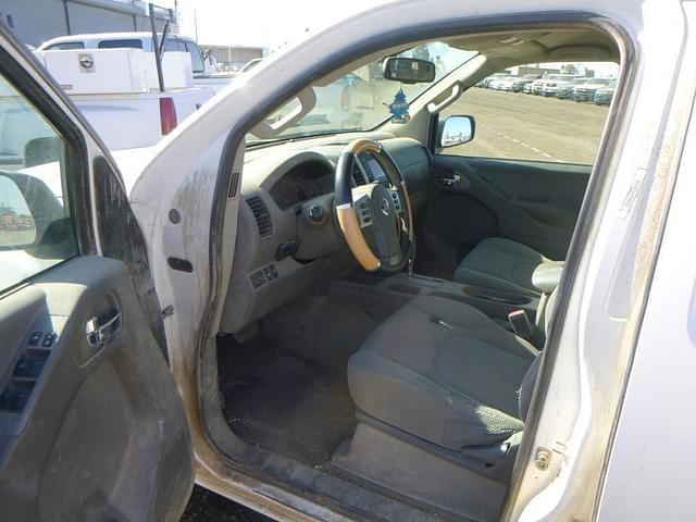 Image of Nissan Frontier equipment image 4