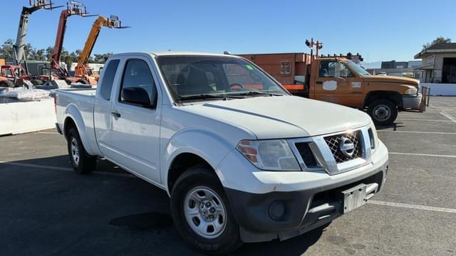 Image of Nissan Frontier equipment image 1