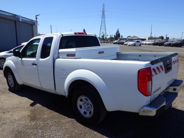 Image of Nissan Frontier equipment image 3