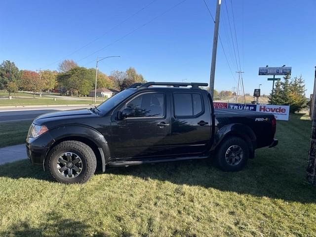 Image of Nissan Frontier equipment image 4