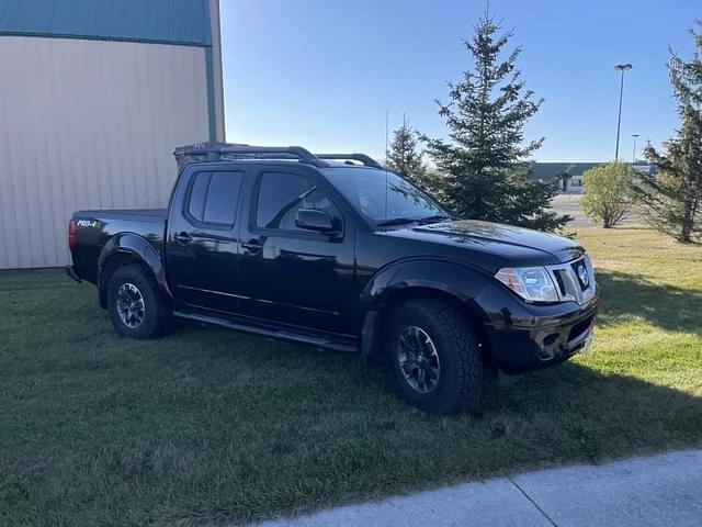 Image of Nissan Frontier equipment image 1