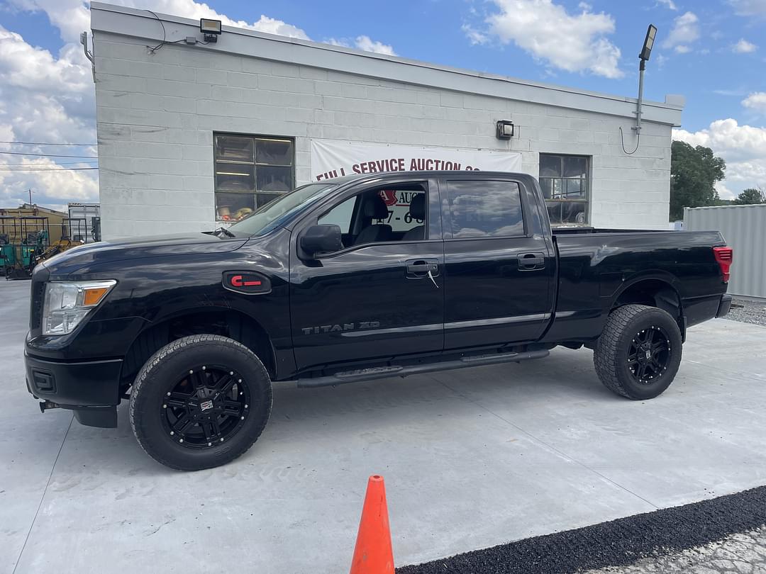 Image of Nissan Titan Primary image