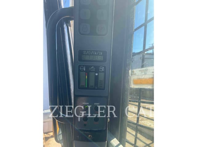 Image of Case TV380 equipment image 4